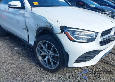 2021 Mercedes-Benz Glc 300 4Matic Suv z USA, uszkodzony, nr VIN W1N0G8EB0MF899104